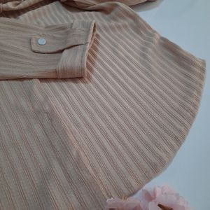 خرید اینترنتی قیمت شومیز زنانه نسکافه ای روشن فری سایز از 38 تا 44