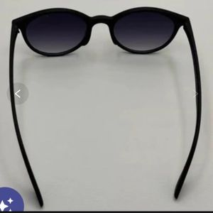 فروش اینترنتی عینک آفتابی تمام مشکی بدون جنسیت