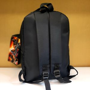 مشخصات کوله پشتی طرح بتمن