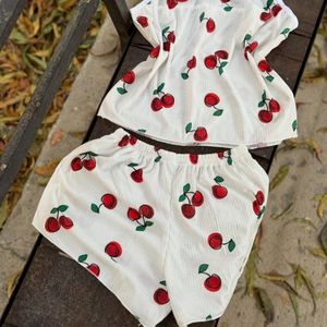 تاپ و شلوارک نخی طرح آلبالو🍒