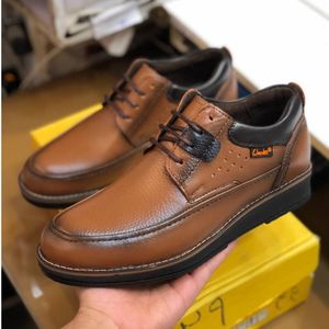 خرید اینترنتی قیمت کفش مردانه چرم بندی طرح کلارک 30