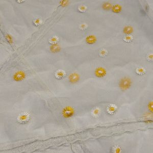 خرید آنلاین روسری یا مینی اسکارف توری 3 گوش طرح بابونه
