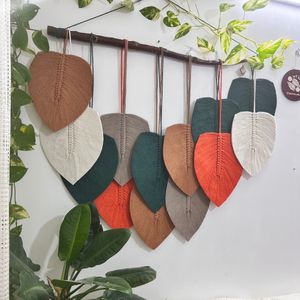 اویز برگ دیوارکوب طرح گلستان