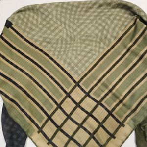 روسری سبز روشن نخی قواره 140