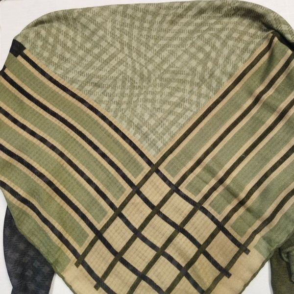 روسری سبز روشن نخی قواره 140