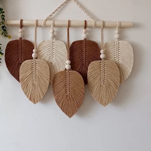دیوار کوب برگ مکرومه بافی مدل آناهید
