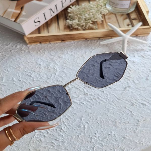 عینک آفتابی طرح لوزی سلین فریم نقرهای عدسی مشکی UV400Celine Sunglasses