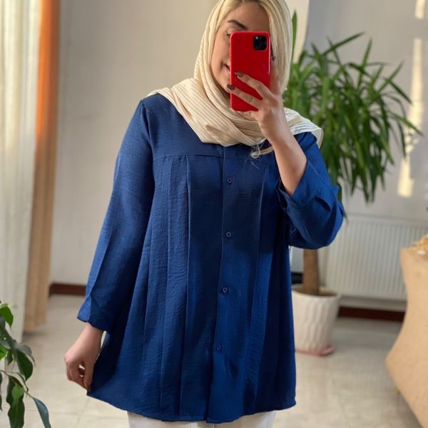 مانتو جلو‌ پیله پرستو
