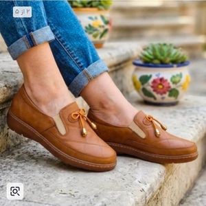 قیمت ارزان کفش طبی اداری دست دوز طبی دارای کفی طبی زیره پیو شرکتی رنگ عسلی