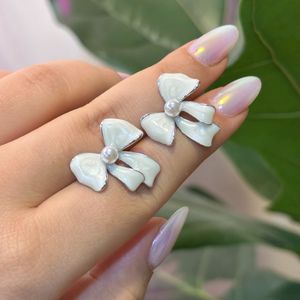 خرید انلاین گوشواره پاپیون میناکاری