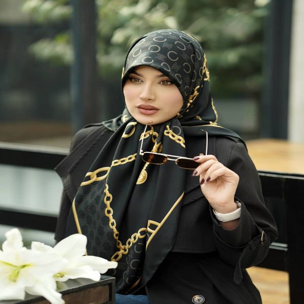 روسري توييل در طرح و رنگ متنوع