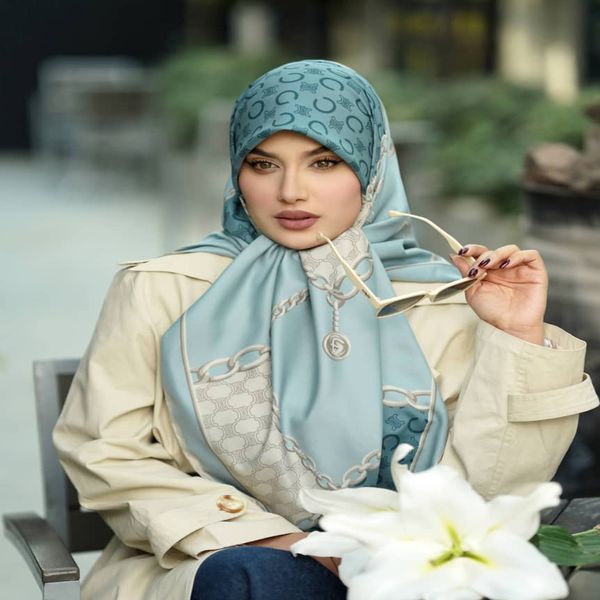 روسري توييل در طرح و رنگ متنوع