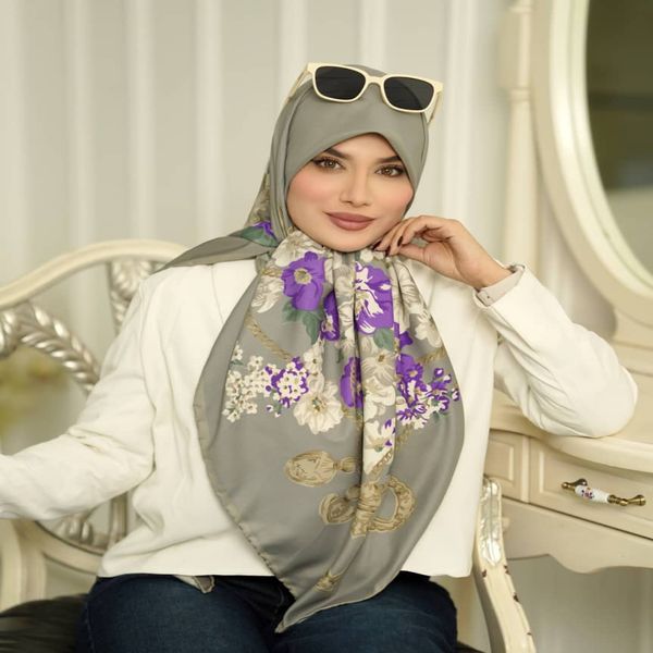 روسري توييل در طرح و رنگ متنوع