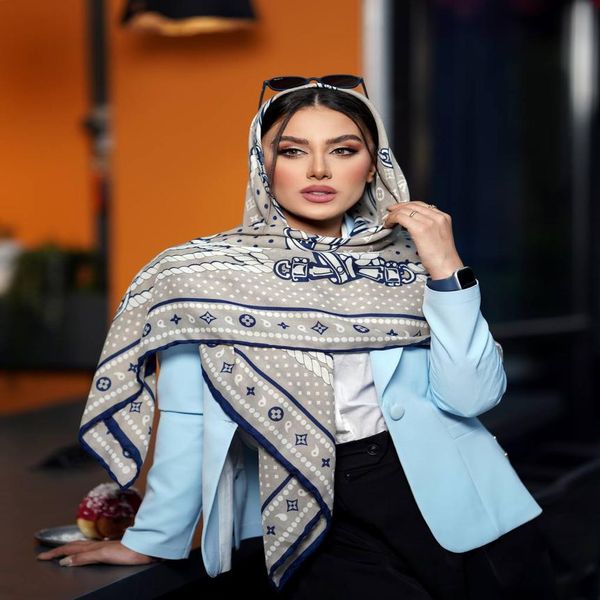 روسري نخي Lv در رنگبندی