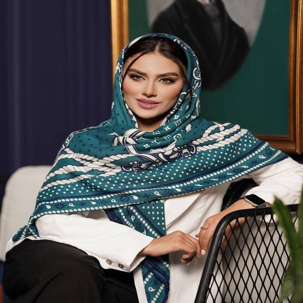 روسري نخي Lv در رنگبندی