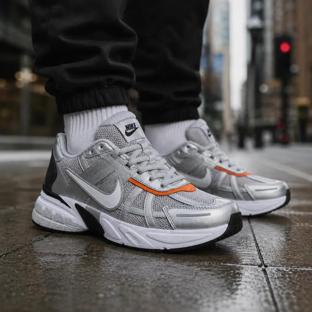 خرید اینترنتی قیمت کفش ورزشی نایک وی تو کی ران NIKE V2K RUNطوسی