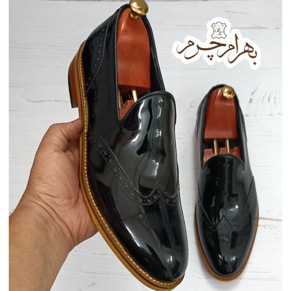 کفش مردانه مجلسی چرم طبیعی مدل سزار ورنی مشکی