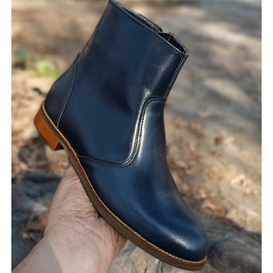 نیم بوت زنانه چرم طبیعی مدل ناتالی کلاسیک سرمه ای