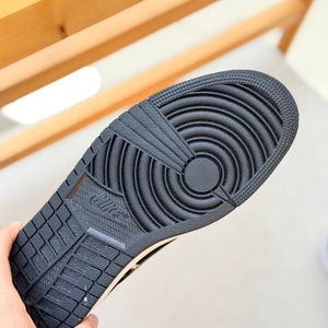 خرید اینترنتی قیمت کتونی بزرگسال نایک ترویس کد G1K 50420012