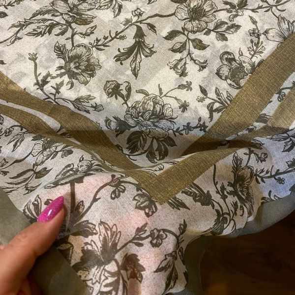 روسری سوپر نخ طرحدار