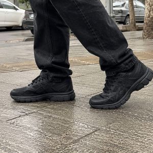 قیمت ارزان کفش ورزشی Asics مردانه مدل Arianمشکی