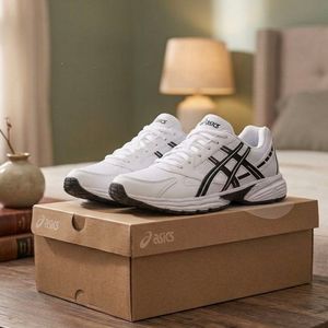 مشخصات کفش ورزشی Asics مردانه مدل Arianسفید