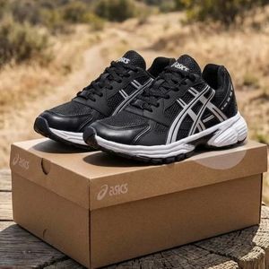 کفش ورزشی Asics مردانه مدل Arianسفید مشکی