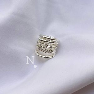مشخصات انگشتر زنانه مدل پرتوفینو آبکاری نقره