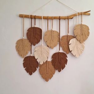 برگ مکرومه بافی طرح هدیه