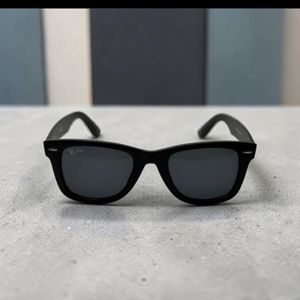 قیمت عینک آفتابی مدرن با طراحی شیک و حفاظت کامل از UV