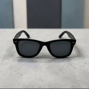 قیمت عینک آفتابی مدرن با طراحی شیک و حفاظت کامل از UV