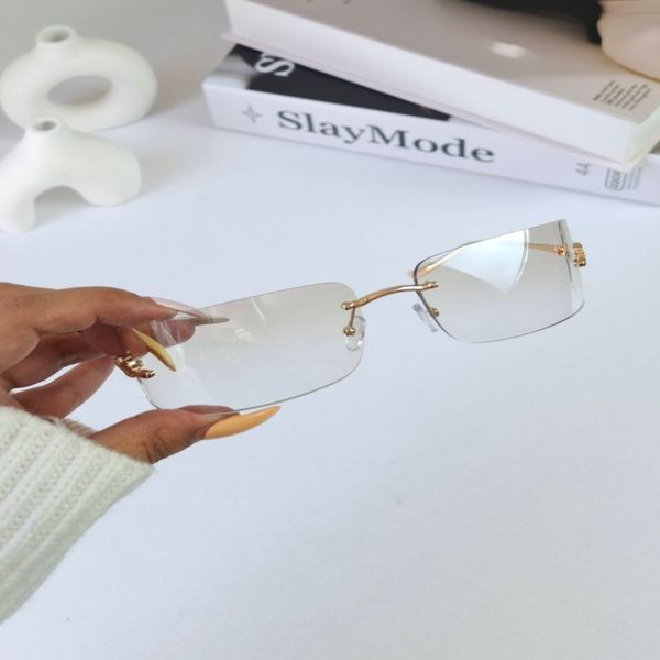 عینک آفتابی زنانه Uv400 طرح گریف برند کارتیر Carter بیس دار