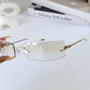عینک آفتابی زنانه Uv400 طرح گریف برند کارتیر Carter بیس دار