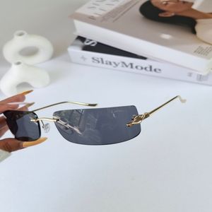 عینک آفتابی زنانه مدل گریف برند کاریگتیر بیس دار بسیار سبک Uv400