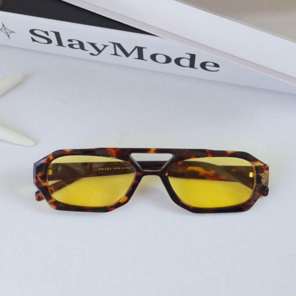 قیمت ارزان عینک آفتابی زنانه دید در شب پرادا Prada پلنگی پینترستی UV400 ترند رنگ عدسی لیمویی
