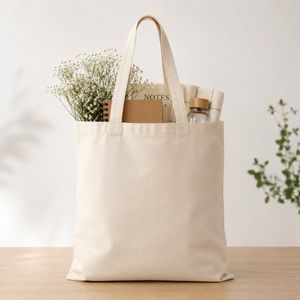کیف دستی پارچه‌ای ساده دست‌دوز هنر دست، سادگی بی‌نهایت