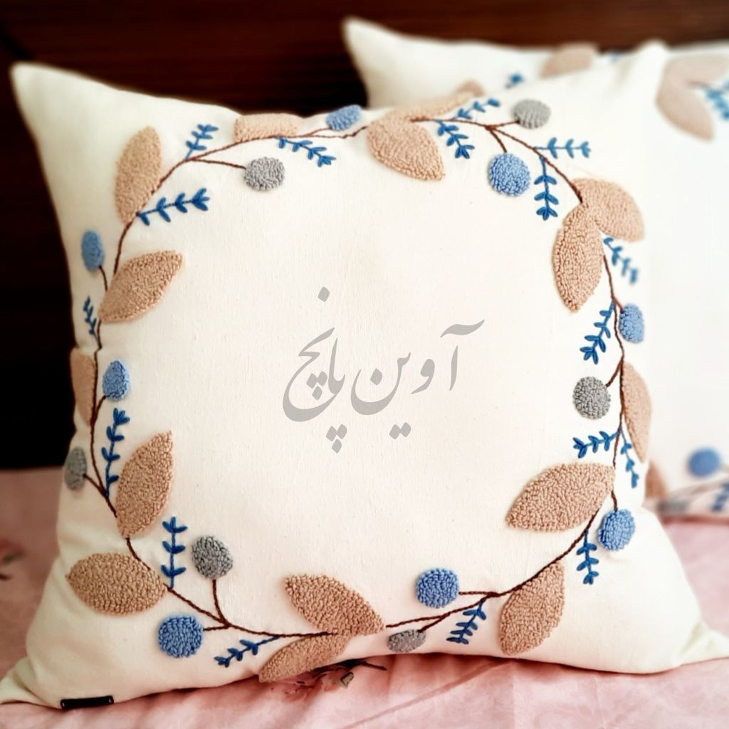 فروش اینترنتی کاور کوسن طرح حلقه گل آبی و کرم بدون الیاف هر عدد