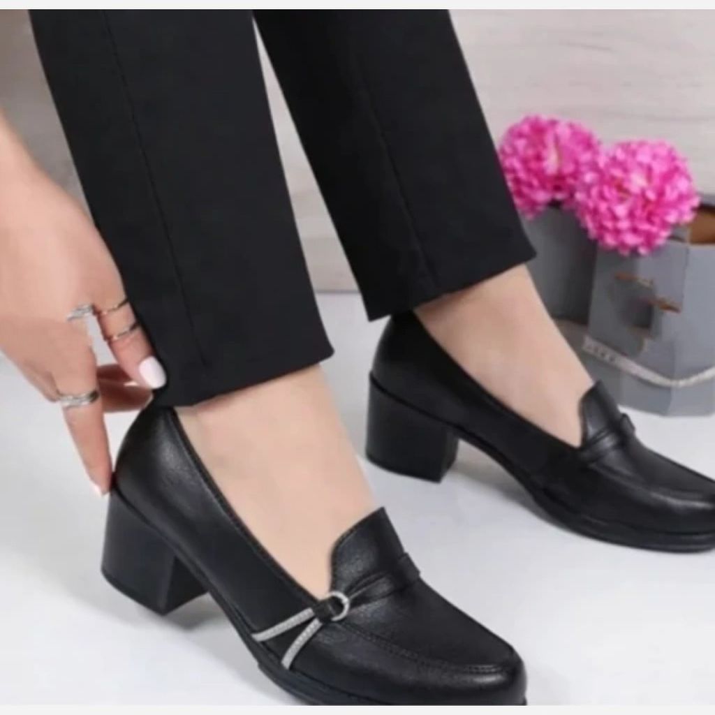 مشخصات کفش زنانه مجلسی پاشنه دار طبی بزرگ پا