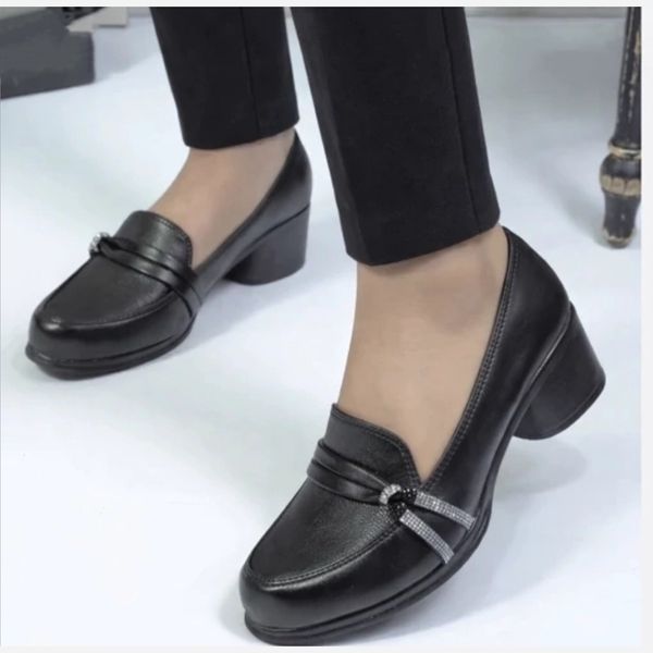 کفش زنانه مجلسی پاشنه دار طبی بزرگ پا