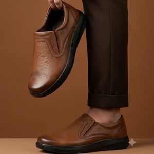 کفش چرم مردانه طرح راحتی جانسون عسلی423