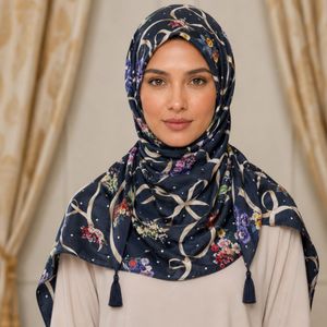 روسری نخی طرح پاپیون درشت