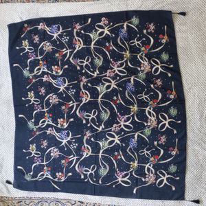 فروش اینترنتی روسری نخی طرح پاپیون درشت