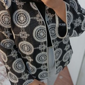 فروش اینترنتی کت لینن سوزندوزی مدل هما