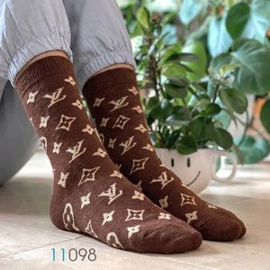 جوراب ساقدار آنتی باکتریال طرح LV