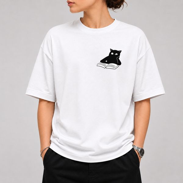 تیشرت طرح Black Cat کتاب‌خوان قواره باکسی - پارچه دو نخ پنبه