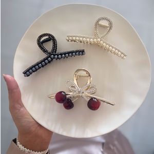 کلیپس مجلسی کلیپس فول نگین کلیپس فلزی