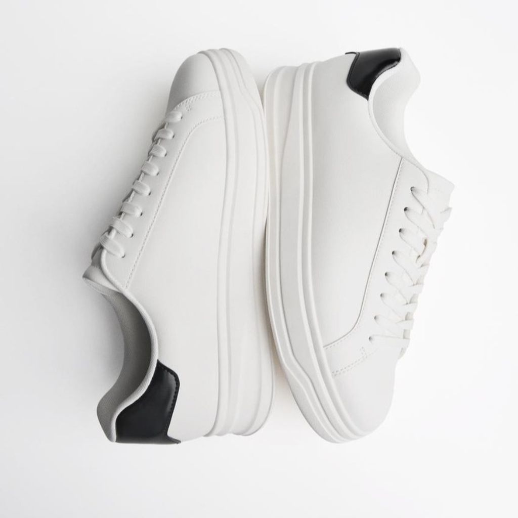 فروش اینترنتی کتونی مردانه برشکا سفید Bershka Basic Trainers