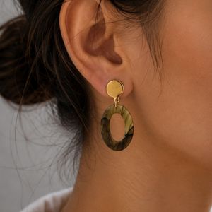 گوشواره حلقه‌ای مدرن طرح مرمری