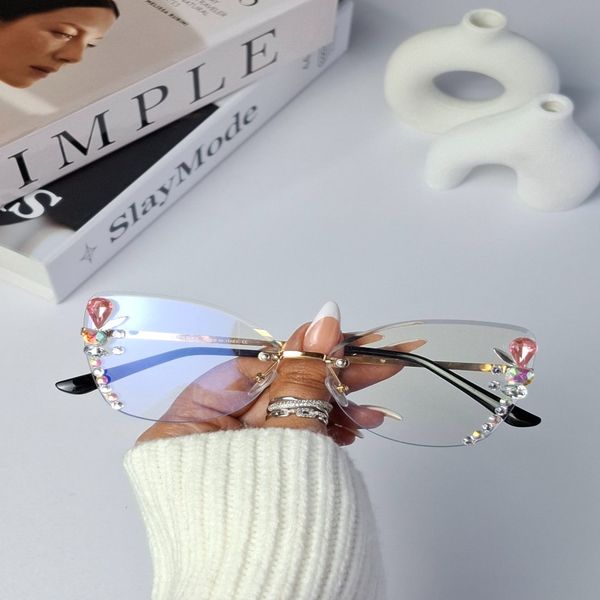عینک فانتری گریف پرچ پروانه ای