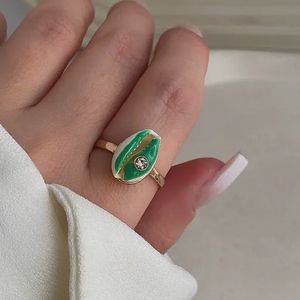 انگشتر صدف سبز